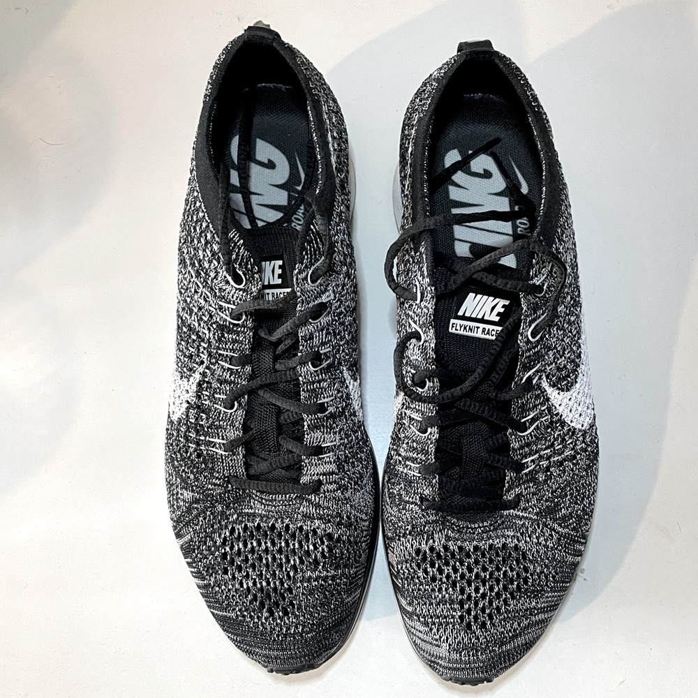 Nike Flyknit Racer Oreo sz 7.5